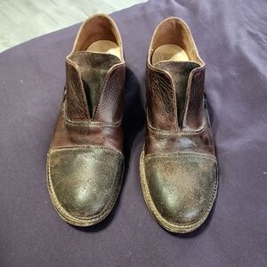 Women's Bed/Stu Shoes Size 9